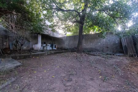 Casa à venda com 101m², 3 quartos e 2 vagas Casa à venda com 101m², 3 quartos e 2 vagasQuintal