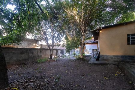 Casa à venda com 101m², 3 quartos e 2 vagas Casa à venda com 101m², 3 quartos e 2 vagasQuintal