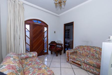 Casa à venda com 101m², 3 quartos e 2 vagas Casa à venda com 101m², 3 quartos e 2 vagasSala