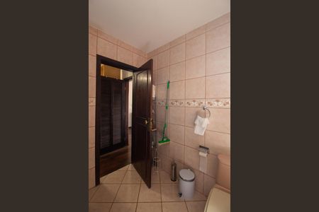 Casa à venda com 451m², 4 quartos e 4 vagasBanheiro Suíte