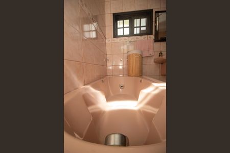 Casa à venda com 451m², 4 quartos e 4 vagasBanheiro Suíte