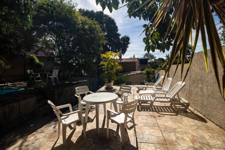 Casa à venda com 451m², 4 quartos e 4 vagasÁrea comum - Piscina