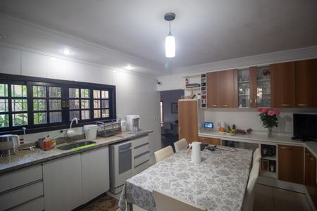 Casa à venda com 451m², 4 quartos e 4 vagasCozinha