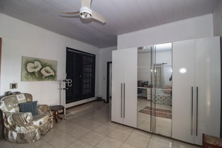 Casa à venda com 451m², 4 quartos e 4 vagasSuite 2