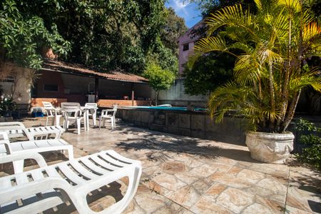 Casa à venda com 451m², 4 quartos e 4 vagasÁrea comum - Piscina