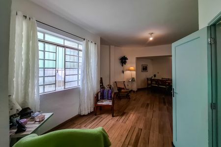 Casa à venda com 155m², 4 quartos e 1 vagaSala 