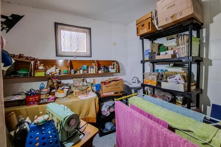 Casa à venda com 155m², 4 quartos e 1 vagaÁrea de Serviço