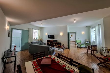 Casa à venda com 155m², 4 quartos e 1 vagaSala 