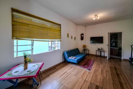 Casa à venda com 155m², 4 quartos e 1 vagaSala 