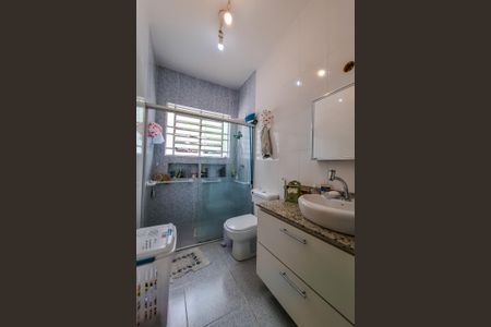Casa à venda com 155m², 4 quartos e 1 vagaBanheiro 2