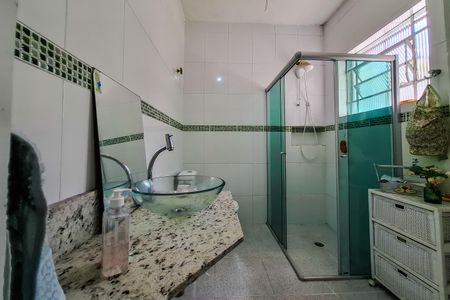 Casa à venda com 155m², 4 quartos e 1 vagaBanheiro 1