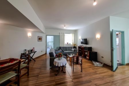 Casa à venda com 155m², 4 quartos e 1 vagaSala 