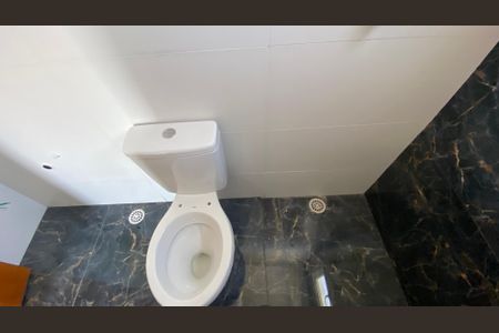 Casa para alugar com 130m², 2 quartos e 4 vagasBanheiro da Suíte 1