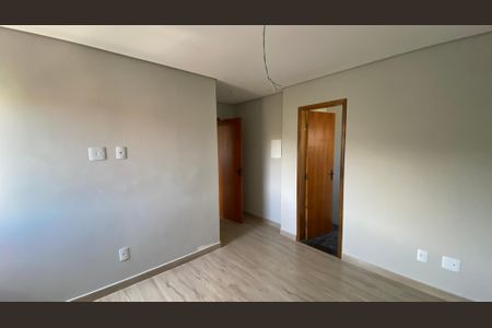 Casa para alugar com 130m², 2 quartos e 4 vagasSuíte 1