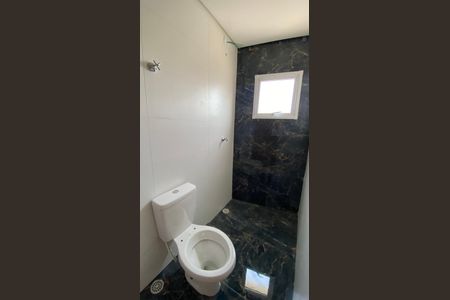 Casa para alugar com 130m², 2 quartos e 4 vagasBanheiro da Suíte 2