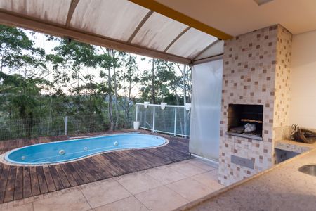 Casa de condomínio à venda com 397m², 4 quartos e 4 vagas Casa de condomínio à venda com 397m², 4 quartos e 4 vagasChurrasqueira