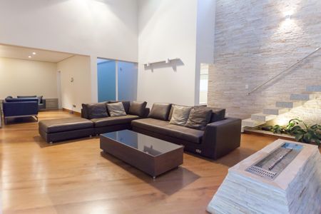 Casa de condomínio à venda com 397m², 4 quartos e 4 vagas Casa de condomínio à venda com 397m², 4 quartos e 4 vagasSala de visitas