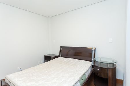 Casa de condomínio à venda com 397m², 4 quartos e 4 vagas Casa de condomínio à venda com 397m², 4 quartos e 4 vagassuite 3