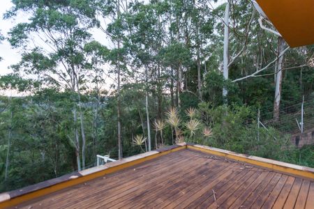 Casa de condomínio à venda com 397m², 4 quartos e 4 vagas Casa de condomínio à venda com 397m², 4 quartos e 4 vagasvarada Escritório