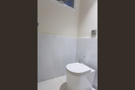 Casa de condomínio à venda com 397m², 4 quartos e 4 vagas Casa de condomínio à venda com 397m², 4 quartos e 4 vagasLavabo