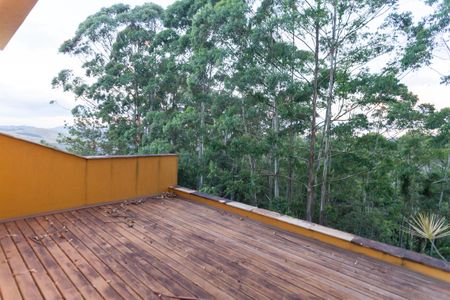 Casa de condomínio à venda com 397m², 4 quartos e 4 vagas Casa de condomínio à venda com 397m², 4 quartos e 4 vagasvarada Escritório