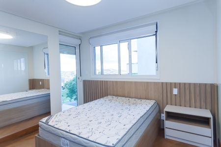 Casa de condomínio à venda com 397m², 4 quartos e 4 vagas Casa de condomínio à venda com 397m², 4 quartos e 4 vagasSuíte 1