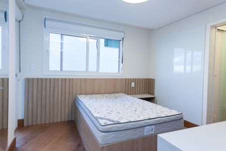 Casa de condomínio à venda com 397m², 4 quartos e 4 vagas Casa de condomínio à venda com 397m², 4 quartos e 4 vagasSuíte 1