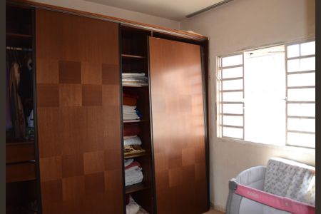 Casa para alugar com 160m², 2 quartos e 2 vagasQuarto 1