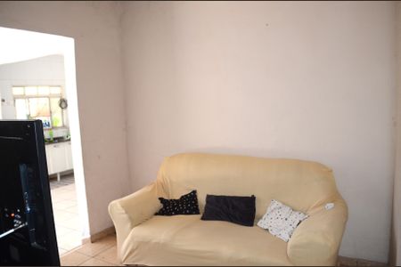 Casa para alugar com 160m², 2 quartos e 2 vagasSala de TV