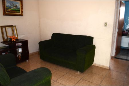 Casa para alugar com 160m², 2 quartos e 2 vagasSala