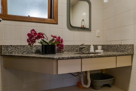 Apartamento à venda com 118m², 1 quarto e 2 vagas Apartamento à venda com 118m², 1 quarto e 2 vagasBanheiro