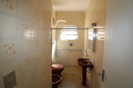 Casa à venda com 163m², 3 quartos e 5 vagasBanheiro Social