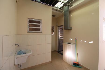 Casa à venda com 163m², 3 quartos e 5 vagasÁrea de Serviço