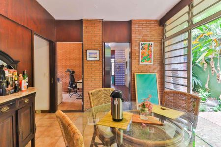 Casa à venda com 324m², 8 quartos e 4 vagasSala de Jantar