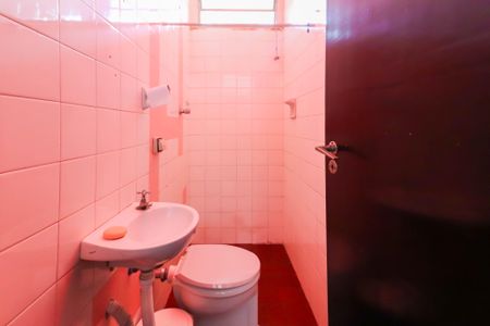 Casa à venda com 324m², 8 quartos e 4 vagasBanheiro de Serviço