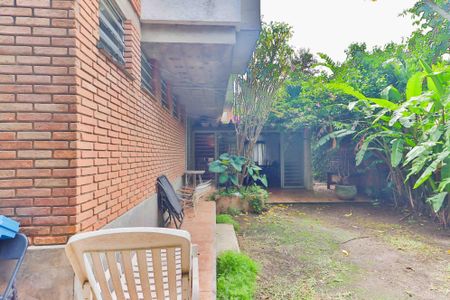 Casa à venda com 324m², 8 quartos e 4 vagasJardim / Quintal