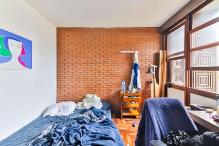 Casa à venda com 324m², 8 quartos e 4 vagasQuarto 2