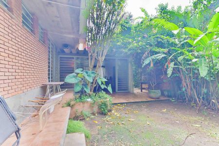 Casa à venda com 324m², 8 quartos e 4 vagasJardim / Quintal