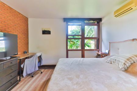 Casa à venda com 324m², 8 quartos e 4 vagasSuíte 1