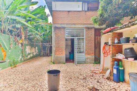 Casa à venda com 324m², 8 quartos e 4 vagasJardim / Quintal