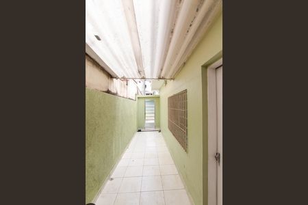 Casa à venda com 250m², 4 quartos e 2 vagas Casa à venda com 250m², 4 quartos e 2 vagasCorredor