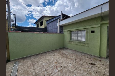 Casa à venda com 250m², 4 quartos e 2 vagas Casa à venda com 250m², 4 quartos e 2 vagasGaragem