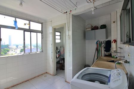 Apartamento à venda com 185m², 3 quartos e 1 vagaÁrea de Serviço