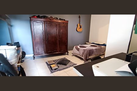 Casa à venda com 208m², 4 quartos e 4 vagas Casa à venda com 208m², 4 quartos e 4 vagasSuíte