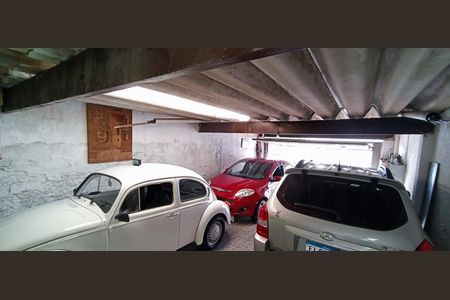 Casa à venda com 208m², 4 quartos e 4 vagas Casa à venda com 208m², 4 quartos e 4 vagasGaragem