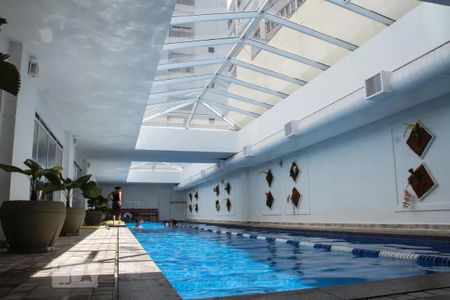 Apartamento à venda com 90m², 2 quartos e 2 vagasÁrea comum - Piscina