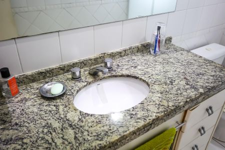 Apartamento à venda com 118m², 3 quartos e 2 vagasBanheiro da Suíte 3