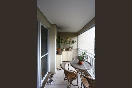 Apartamento à venda com 118m², 3 quartos e 2 vagasVaranda