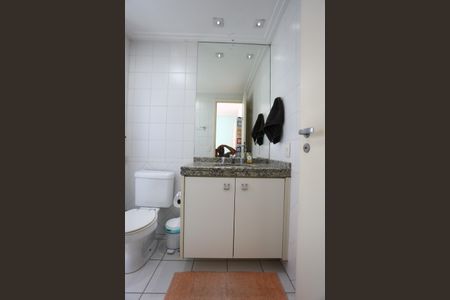 Apartamento à venda com 118m², 3 quartos e 2 vagasBanheiro da Suíte 2