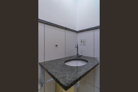 Apartamento para alugar com 45m², 2 quartos e 2 vagas Apartamento para alugar com 45m², 2 quartos e 2 vagasBanheiro